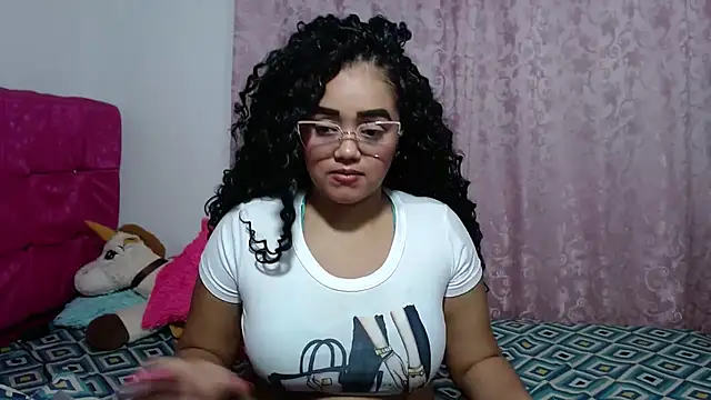 Snapshot of kiara_milf_ chatting on November 2025 12:38:01 AM kiara milf online show from November 2025 12:38:01 AM