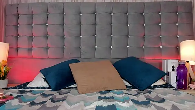 Poacahontasfg online show from October 2025 04:11:01 AM