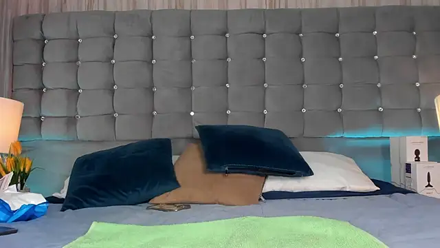 Poacahontasfg online show from November 2025 04:04:01 AM