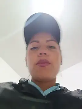 Snapshot of _andrea30 chatting on June 2026 11:20:01 AM andrea30 online show from June 2026 11:20:01 AM