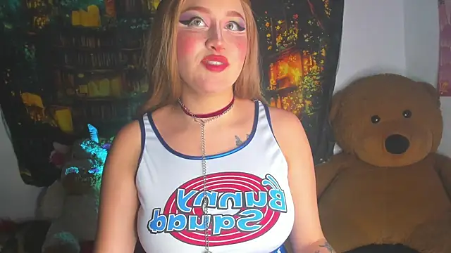 LailaCatt online show from December 2025 08:35:02 AM