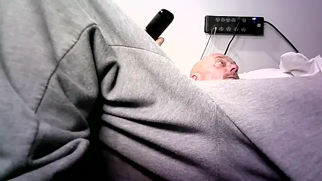 Snapshot of deepinnnnn chatting on November 2025 04:17:01 AM deepinnnnn online show from November 2025 04:17:01 AM