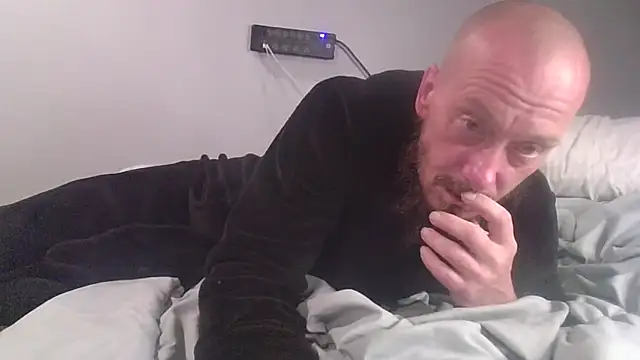 Snapshot of deepinnnnn chatting on October 2025 03:05:01 AM deepinnnnn online show from October 2025 03:05:01 AM