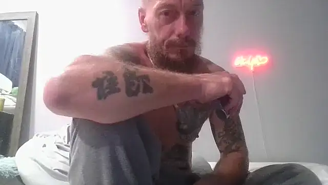 deepinnnnn online show from September 2025 08:43:01 AM