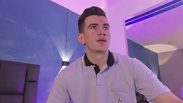 MikaelSlow online show from April 2026 03:35:02 AM