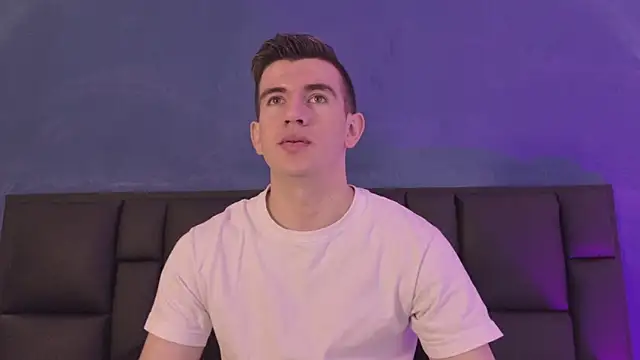 MikaelSlow online show from March 2026 04:27:02 AM