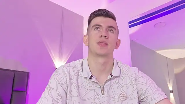 MikaelSlow online show from April 2026 04:36:01 AM