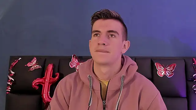 MikaelSlow online show from February 2026 01:47:01 AM