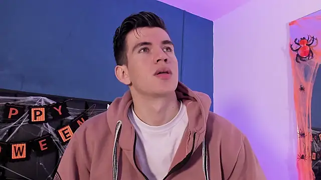 MikaelSlow online show from November 2025 04:17:01 AM