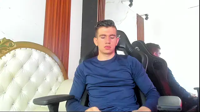 MikaelSlow online show from May 2026 10:42:02 PM