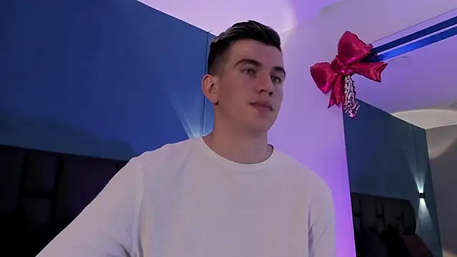 MikaelSlow online show from February 2026 03:40:02 AM