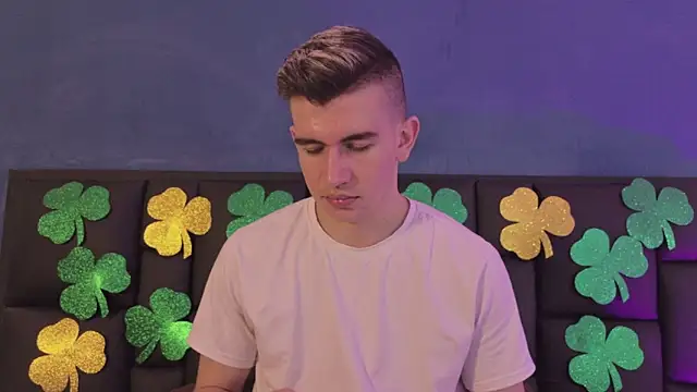 MikaelSlow online show from March 2026 04:06:01 AM