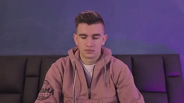 MikaelSlow online show from March 2026 03:37:01 AM