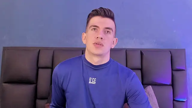 MikaelSlow online show from January 2026 04:27:02 AM