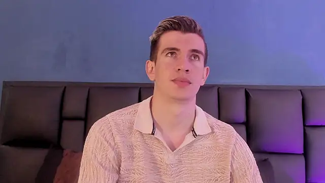 MikaelSlow online show from February 2026 04:43:02 AM