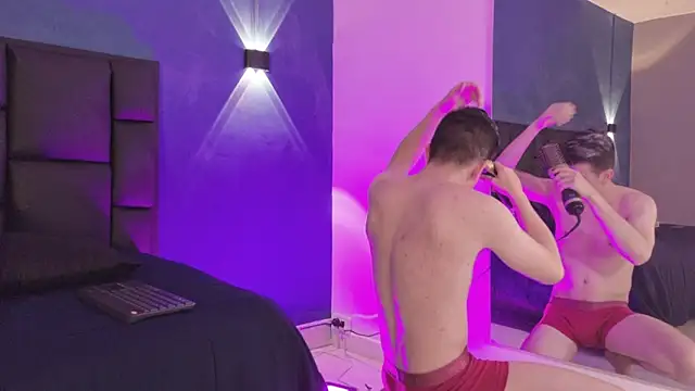 MikaelSlow online show from March 2026 04:33:01 AM