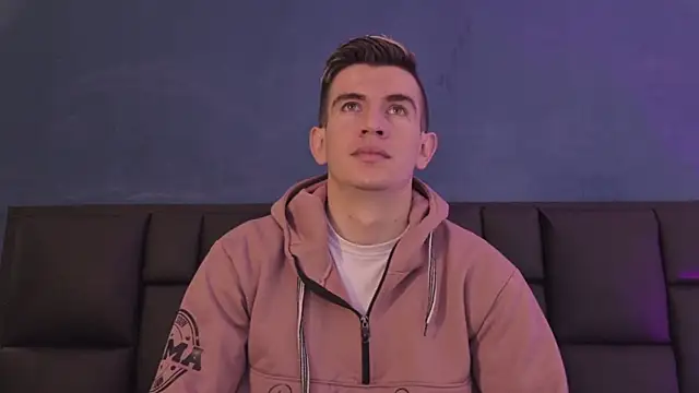 MikaelSlow online show from March 2026 04:17:01 AM