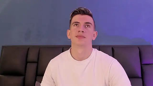 MikaelSlow online show from February 2026 04:01:01 AM