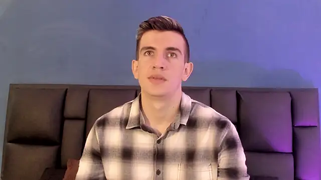 MikaelSlow online show from February 2026 02:09:02 AM