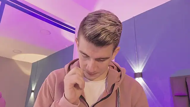 MikaelSlow online show from March 2026 03:46:01 AM