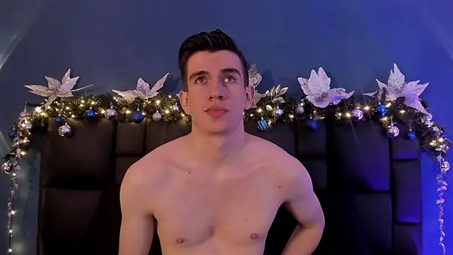 MikaelSlow online show from November 2025 04:24:01 AM