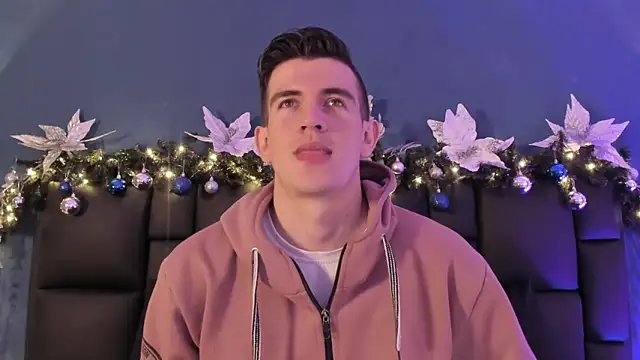 MikaelSlow online show from January 2026 03:33:02 AM