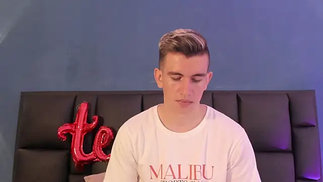 MikaelSlow online show from February 2026 04:34:02 AM