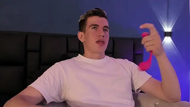 MikaelSlow online show from February 2026 03:46:01 AM