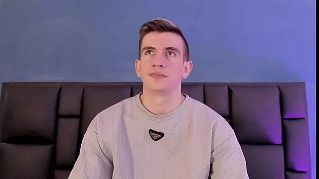 MikaelSlow online show from February 2026 03:25:01 AM