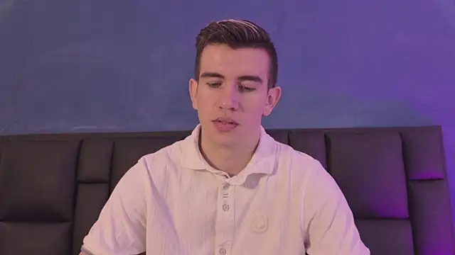 MikaelSlow online show from March 2026 04:23:01 AM