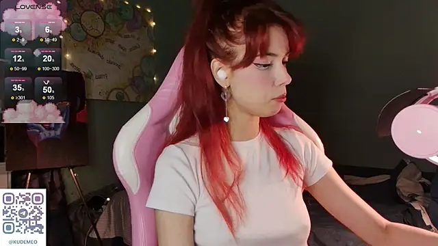 KudeMeows online show from December 2025 04:52:02 PM