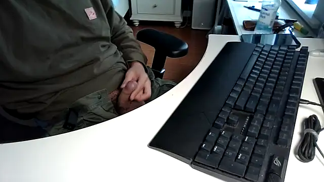 big-pig online show from November 2025 05:44:01 AM