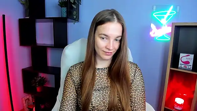 kenzie x online show from November 2025 07:40:01 AM