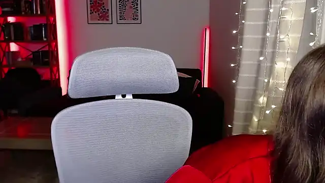 kenzie x online show from February 2026 06:02:01 AM