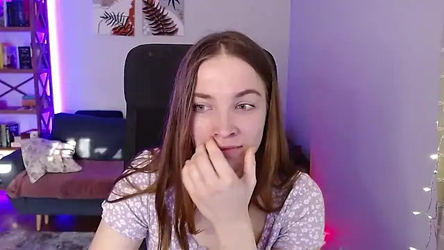 Snapshot of kenzie_x chatting on March 2025 05:43:02 AM kenzie x online show from March 2025 05:43:02 AM