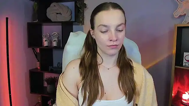 Snapshot of kenzie_x chatting on February 2025 08:14:01 AM kenzie x online show from February 2025 08:14:01 AM