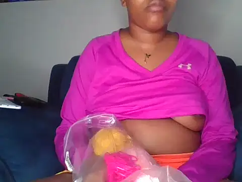 SquirtQueen222 online show from April 2026 03:24:02 AM