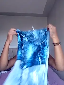 Snapshot of SquirtQueen222 chatting on January 2025 02:23:01 PM SquirtQueen222 online show from January 2025 02:23:01 PM