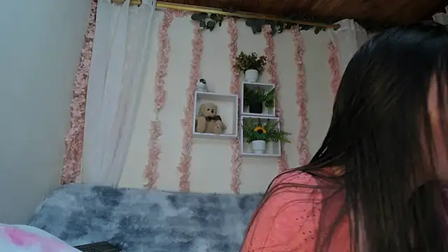 Idara and Edahi01 online show from March 2026 02:33:02 AM