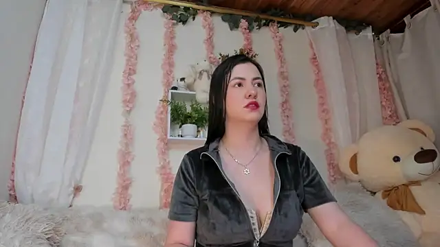 Idara and Edahi01 online show from February 2026 08:52:01 PM