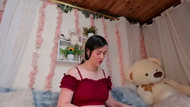 Idara and Edahi01 online show from March 2026 07:53:02 PM