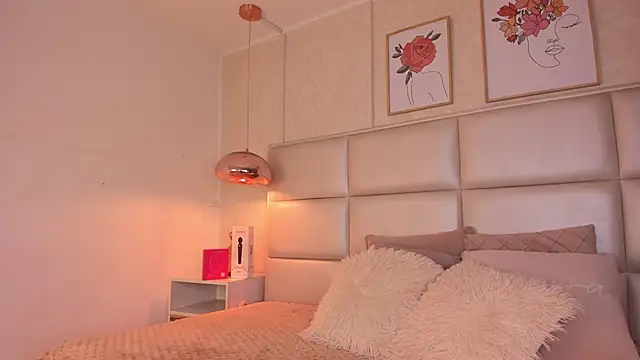 Aily Yozuko online show from October 2025 02:43:02 AM