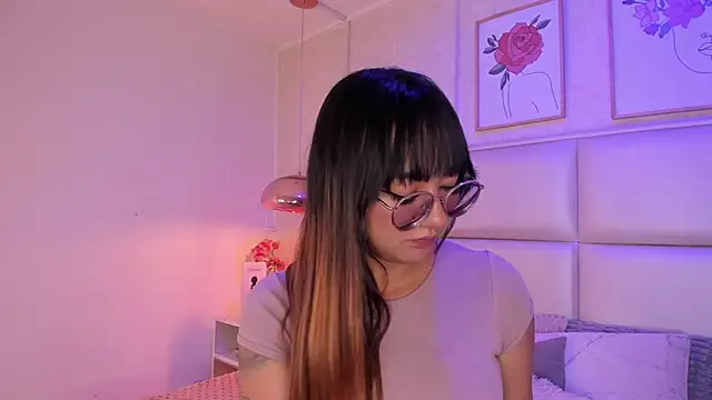Aily Yozuko online show from May 2026 02:32:01 AM