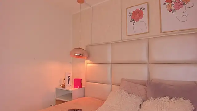 Aily Yozuko online show from November 2025 02:34:01 AM