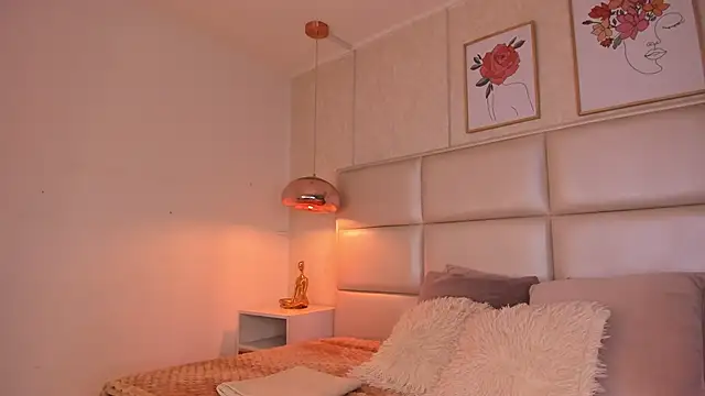 Aily Yozuko online show from October 2025 02:45:02 AM