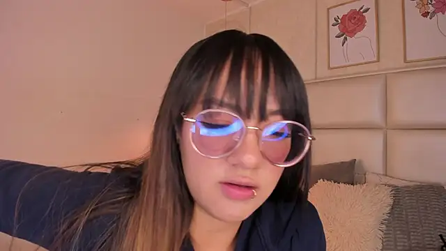 Aily Yozuko online show from April 2026 02:35:02 AM