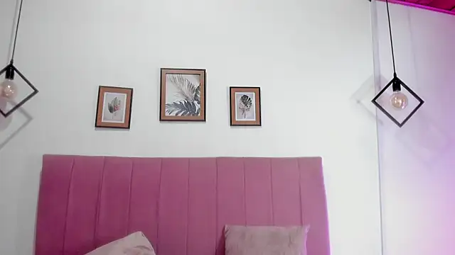 Snapshot of GENNESIS_LOVE chatting on September 2025 03:17:02 AM GENNESIS LOVE online show from September 2025 03:17:02 AM