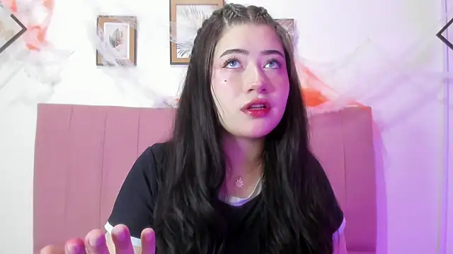 GENNESIS LOVE online show from October 2025 03:27:01 AM