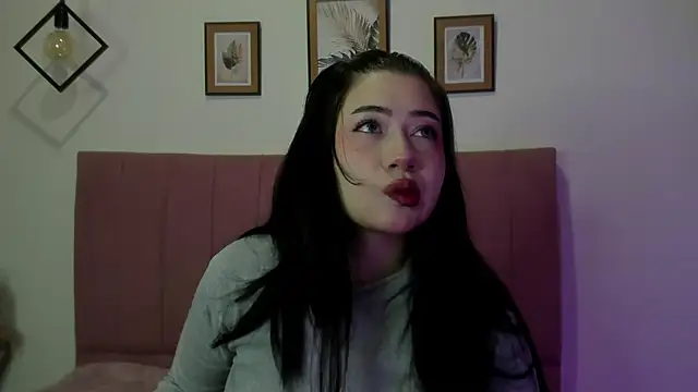 GENNESIS LOVE online show from November 2025 03:31:02 AM