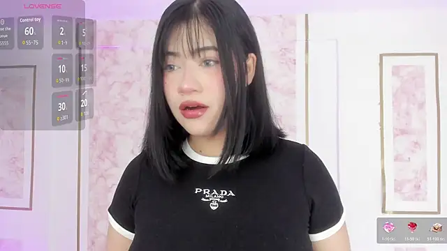 GENNESIS LOVE online show from June 2026 04:01:02 AM